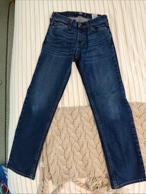 Hollister Men's Deep Blue Straight Jeans